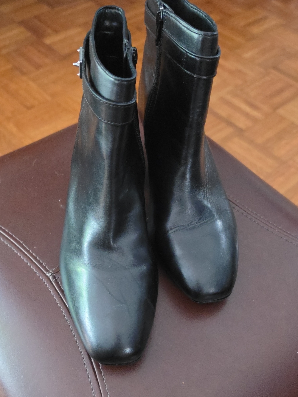 ANTONIO MELANI Black Leather Women's Ankle Boots with Side Zip